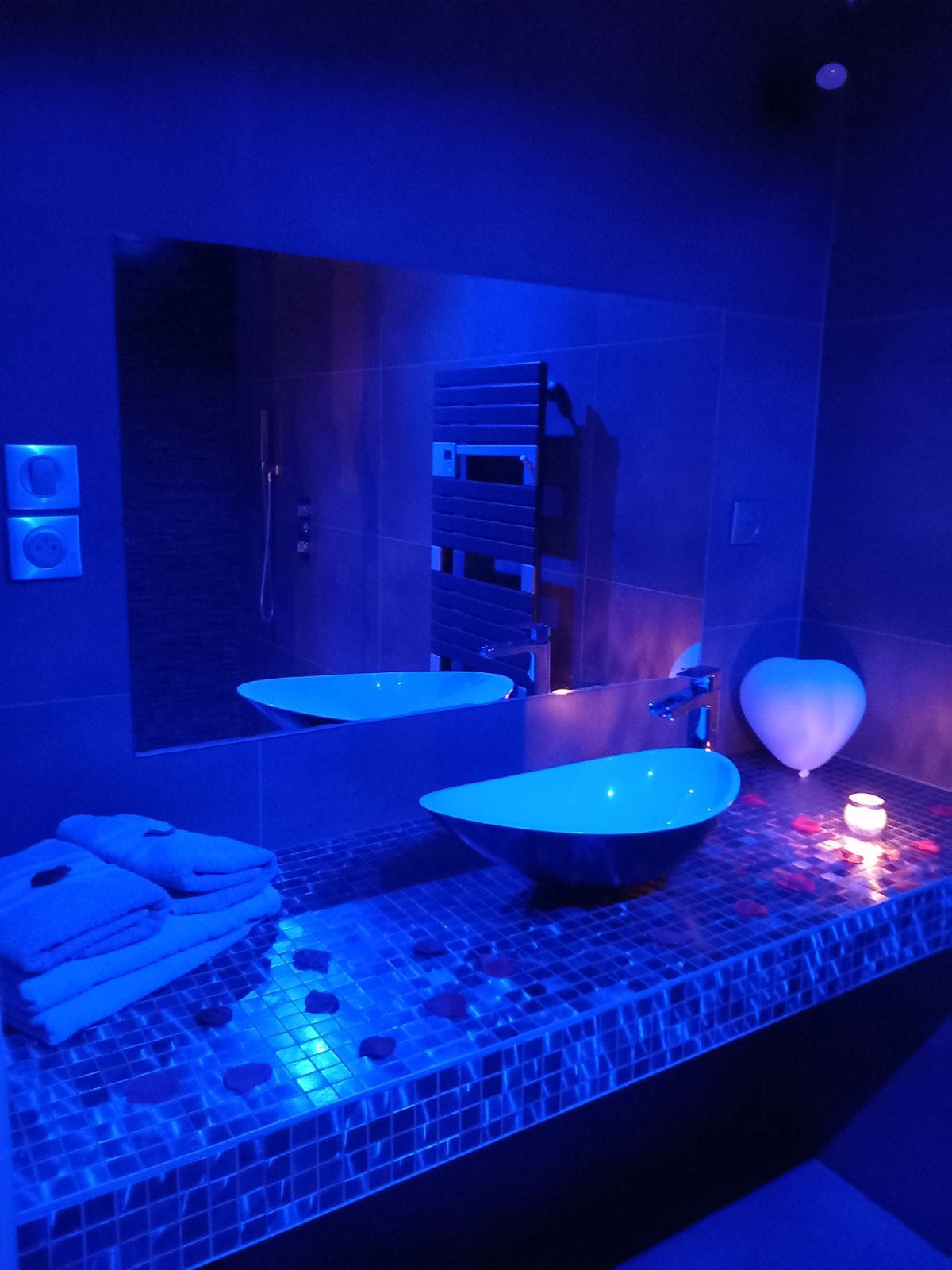 Chambre avec jacuzzi – Ferriere-la-grande (59)